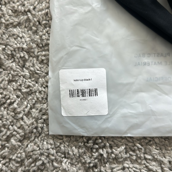 Skatie Kate top, black, size L - Picture 4 of 4